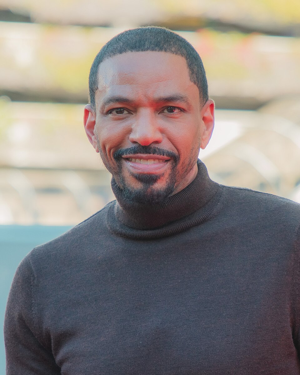 laz alonso net worth - Article 2
